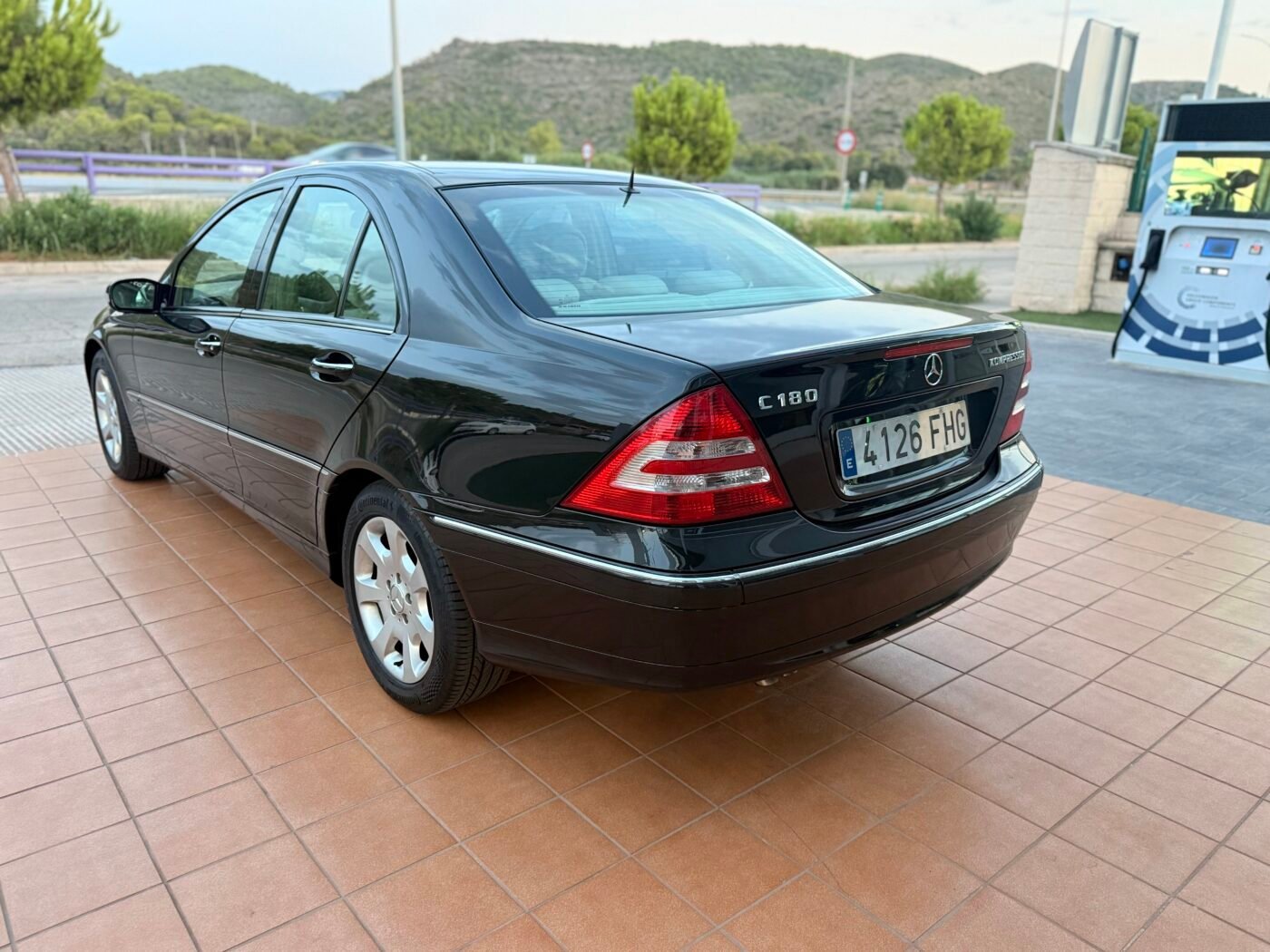 MERCEDES-BENZ C180, fotografía 4